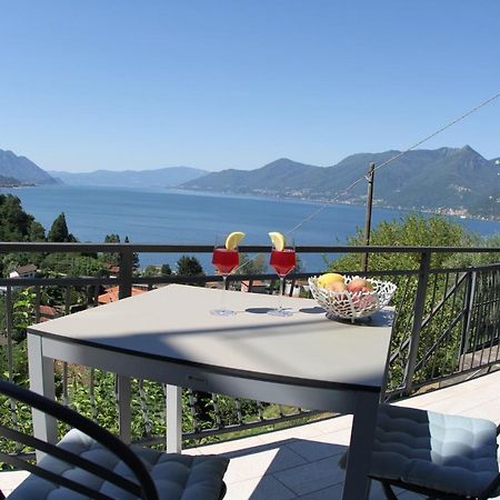 Casa Colmegna Mit Traumhaften See- Und Bergblick Луино Екстериор снимка