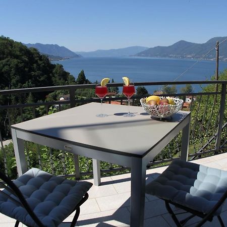 Casa Colmegna Mit Traumhaften See- Und Bergblick Луино Екстериор снимка