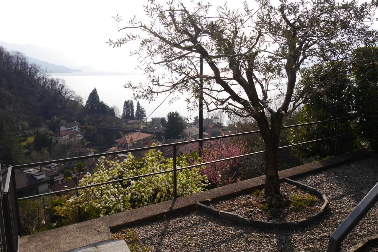 Casa Colmegna Mit Traumhaften See- Und Bergblick Луино Екстериор снимка