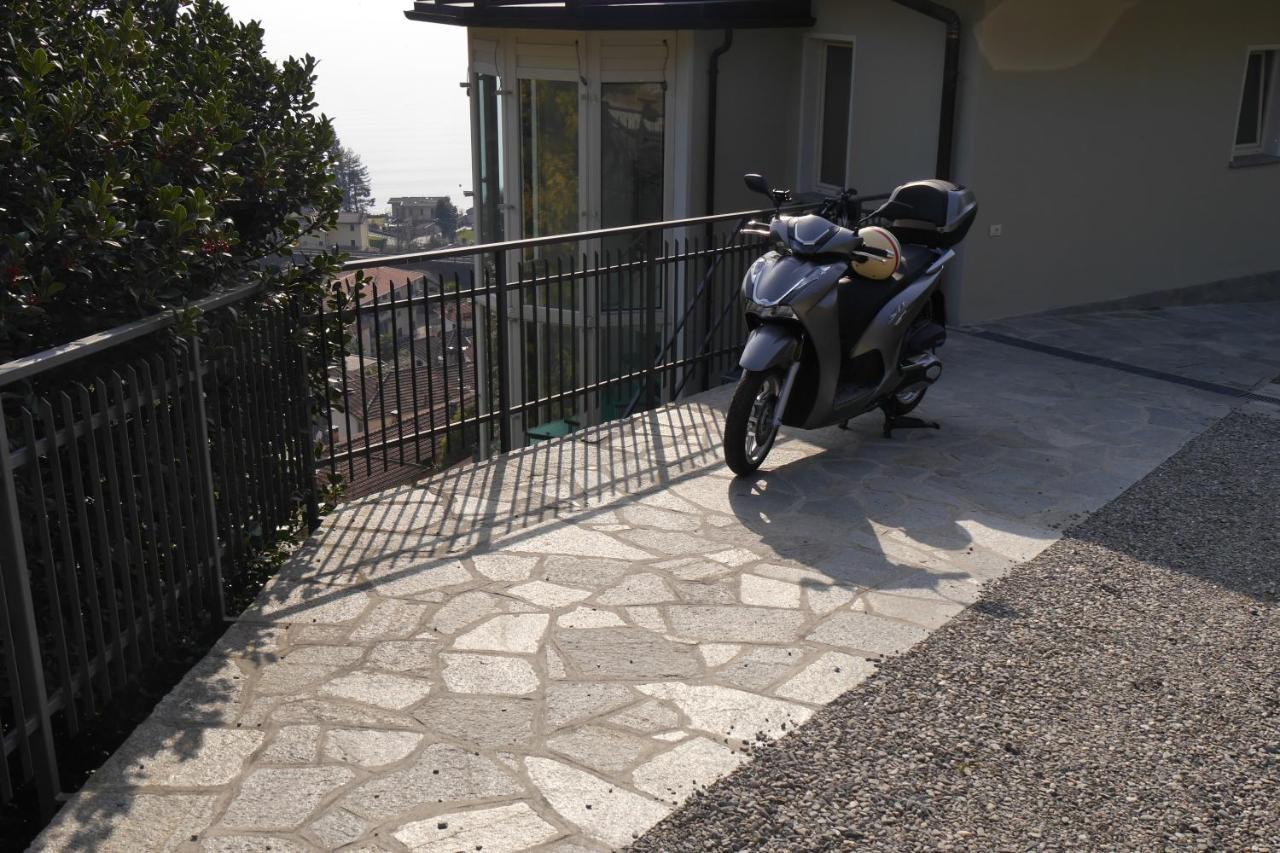 Casa Colmegna Mit Traumhaften See- Und Bergblick Луино Екстериор снимка